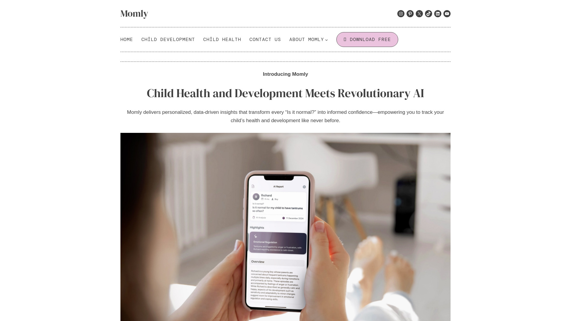 Momly logo